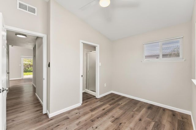 5450 73rd St, Sacramento, CA 95820