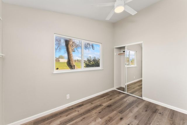 5450 73rd St, Sacramento, CA 95820