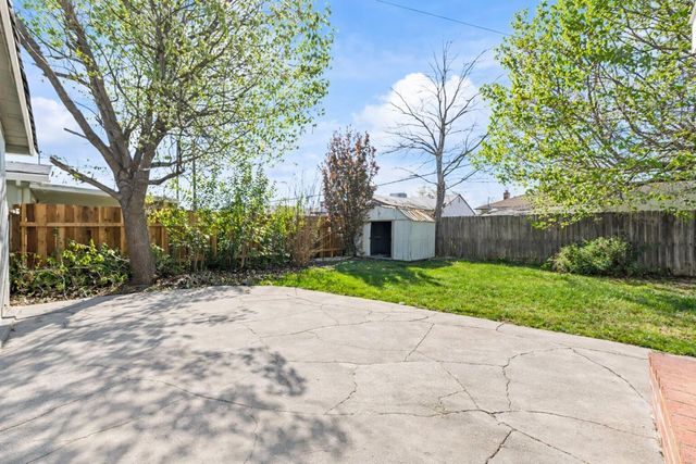 5450 73rd St, Sacramento, CA 95820