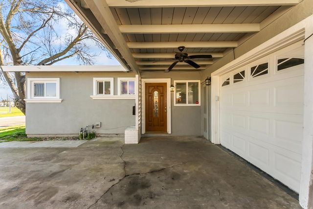 5450 73rd St, Sacramento, CA 95820