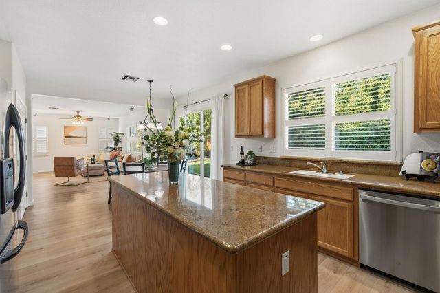 3810 Huntington Rd, West Sacramento, CA 95691