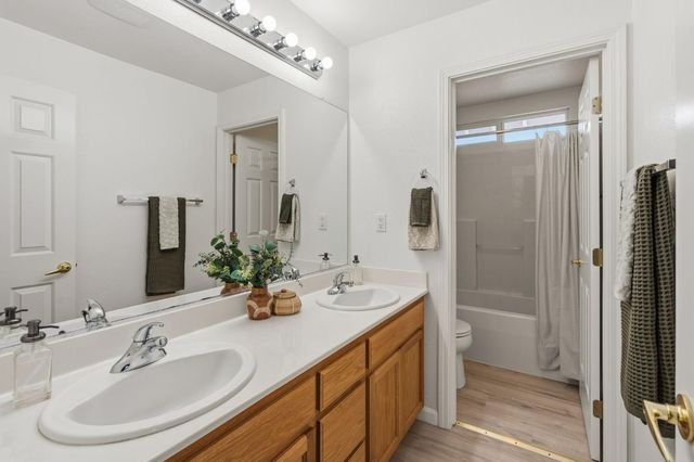 3810 Huntington Rd, West Sacramento, CA 95691