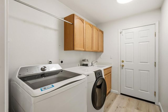 3810 Huntington Rd, West Sacramento, CA 95691