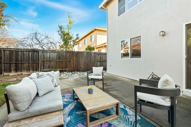 3810 Huntington Rd, West Sacramento, CA 95691