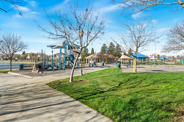 3810 Huntington Rd, West Sacramento, CA 95691