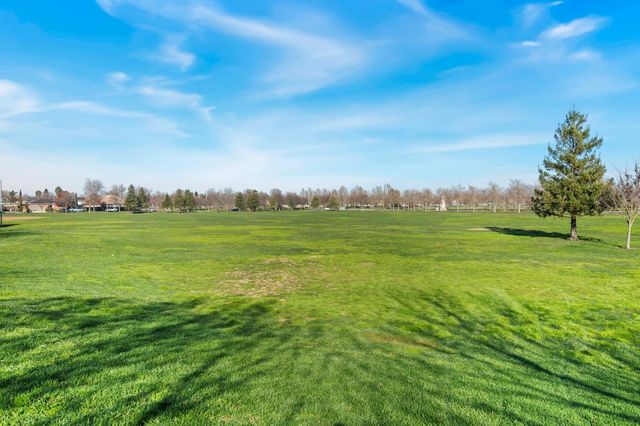 3810 Huntington Rd, West Sacramento, CA 95691