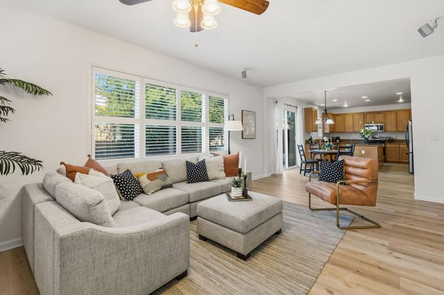 3810 Huntington Rd, West Sacramento, CA 95691