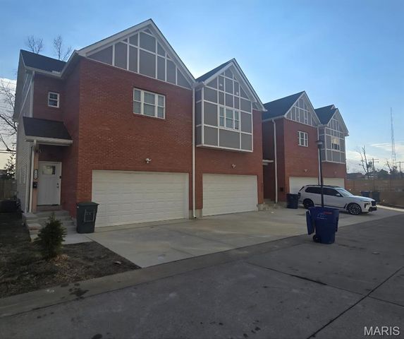 5404 Delmar Place Court, St Louis, MO 63112