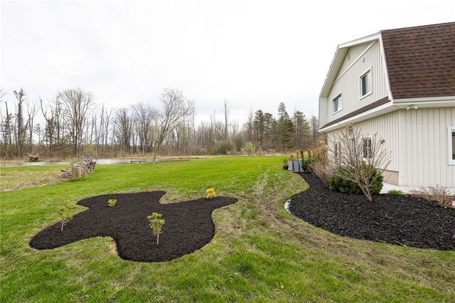 1236 Salt Road, Penfield, NY 14580