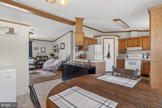 8024 HICKMAN FARM RD, Wallops Island, VA 23337