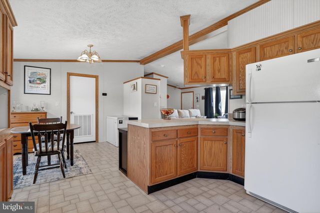 8024 HICKMAN FARM RD, Wallops Island, VA 23337