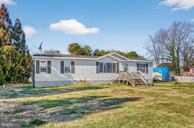 8024 HICKMAN FARM RD, Wallops Island, VA 23337