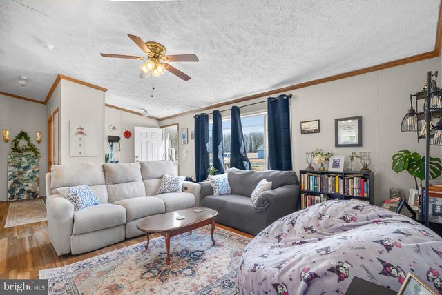 8024 HICKMAN FARM RD, Wallops Island, VA 23337