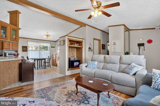 8024 HICKMAN FARM RD, Wallops Island, VA 23337