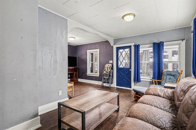 1844 Superior Street, Muskegon, MI 49442