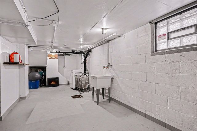 1844 Superior Street, Muskegon, MI 49442