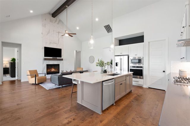 2412 Skywalk LN 52, Spicewood, TX 78669