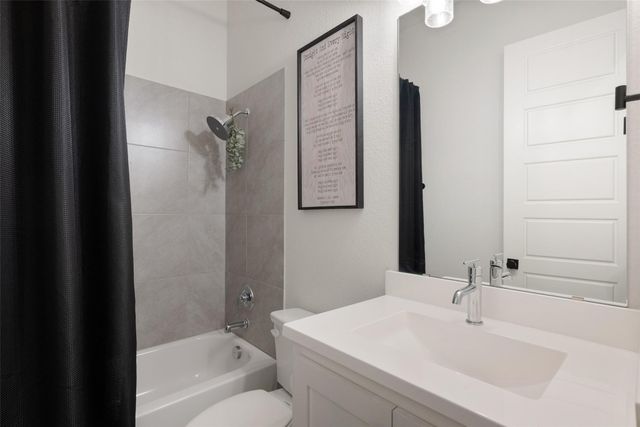 2412 Skywalk LN 52, Spicewood, TX 78669