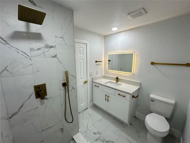 804 S PARSONS AVENUE, Seffner, FL 33584