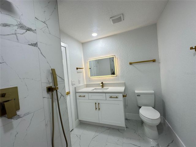 804 S PARSONS AVENUE, Seffner, FL 33584