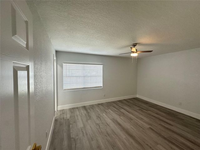 804 S PARSONS AVENUE, Seffner, FL 33584