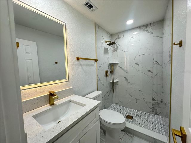804 S PARSONS AVENUE, Seffner, FL 33584
