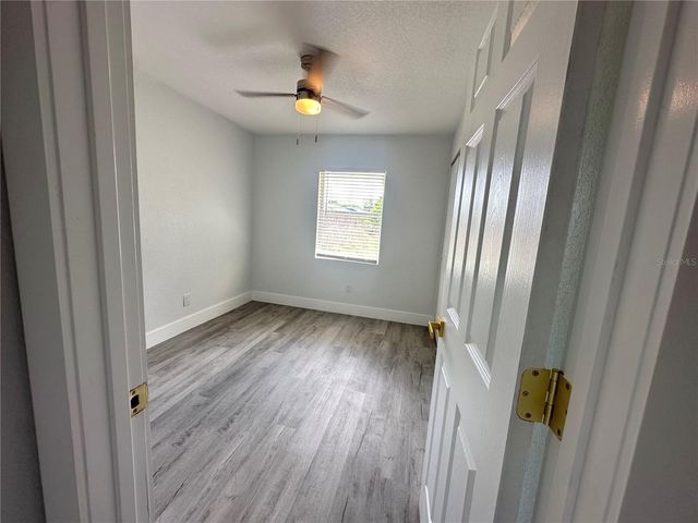 804 S PARSONS AVENUE, Seffner, FL 33584