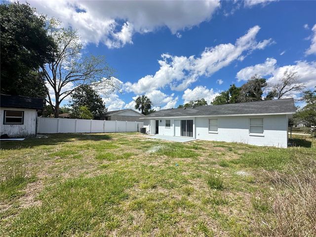 804 S PARSONS AVENUE, Seffner, FL 33584