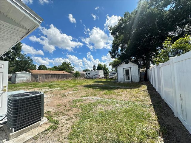804 S PARSONS AVENUE, Seffner, FL 33584