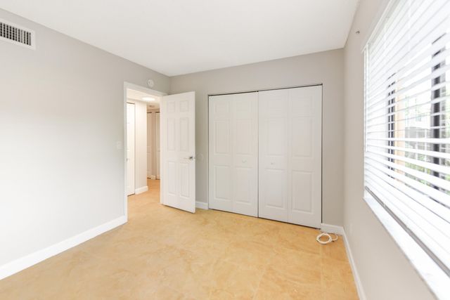 6053 10th 140 Avenue N 140, Greenacres, FL 33463