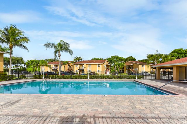 6053 10th 140 Avenue N 140, Greenacres, FL 33463