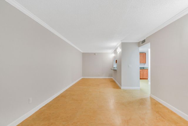 6053 10th 140 Avenue N 140, Greenacres, FL 33463