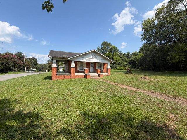 1022 Wilson Road, Rossville, GA 30741