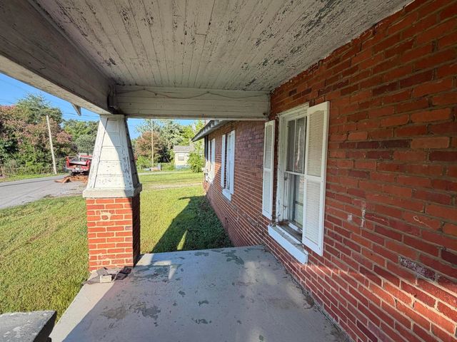 1022 Wilson Road, Rossville, GA 30741