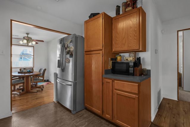 868 Lawndale Avenue, Columbus, OH 43207