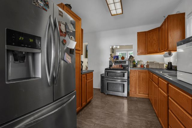 868 Lawndale Avenue, Columbus, OH 43207