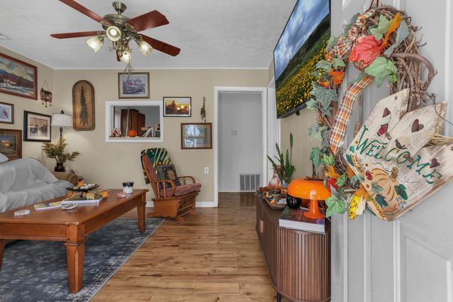 868 Lawndale Avenue, Columbus, OH 43207