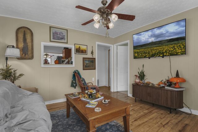 868 Lawndale Avenue, Columbus, OH 43207