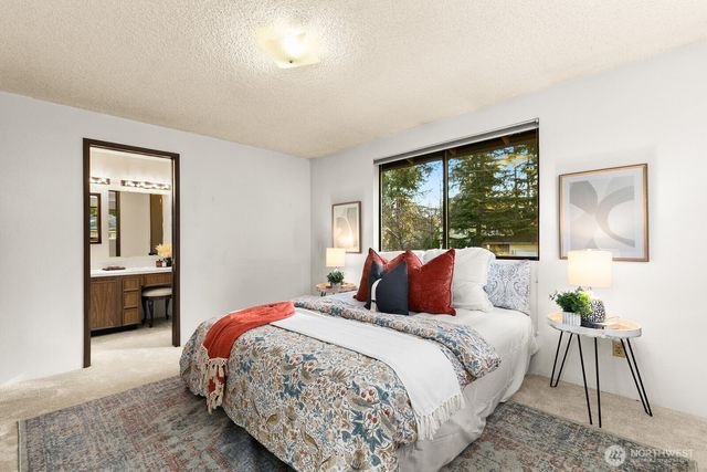 26301 Woodland Way S, Kent, WA 98030