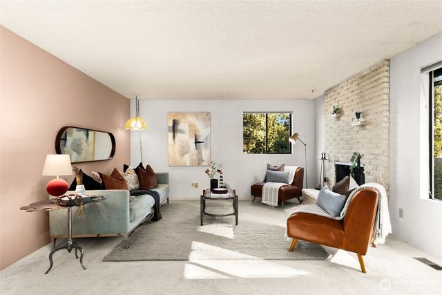 26301 Woodland Way S, Kent, WA 98030