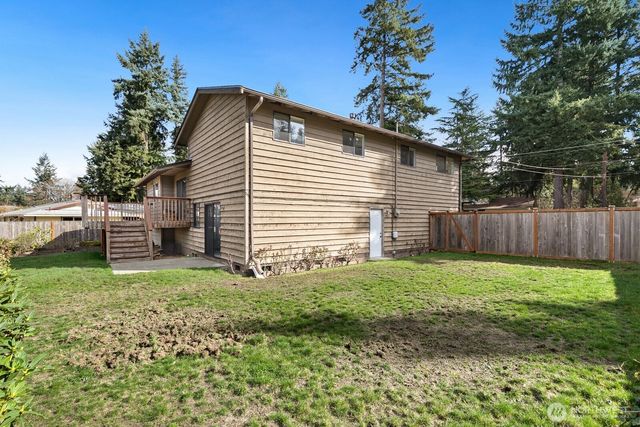 26301 Woodland Way S, Kent, WA 98030