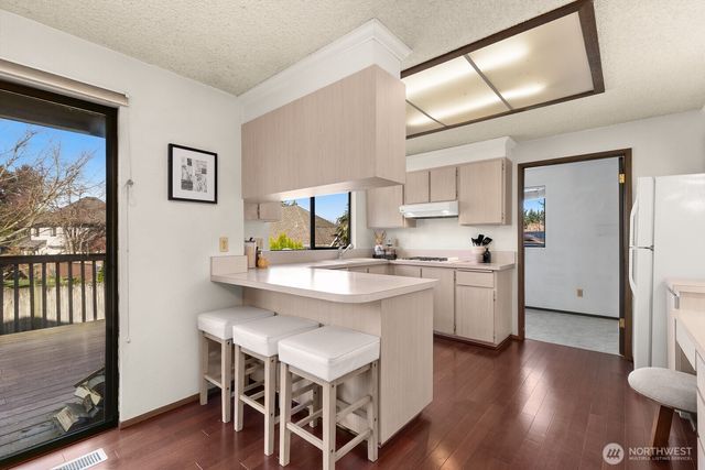 26301 Woodland Way S, Kent, WA 98030