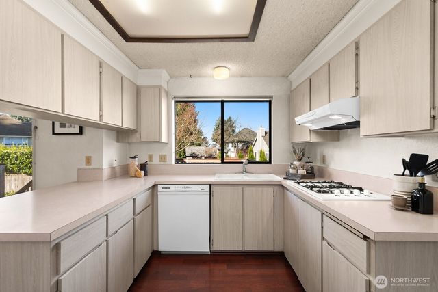 26301 Woodland Way S, Kent, WA 98030