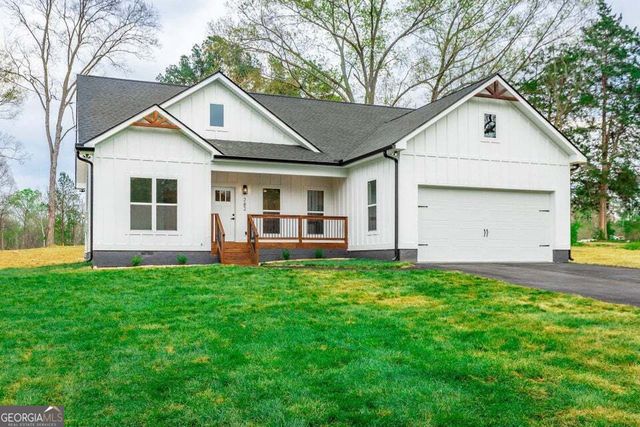 282 Glade Road, Rossville, GA 30741