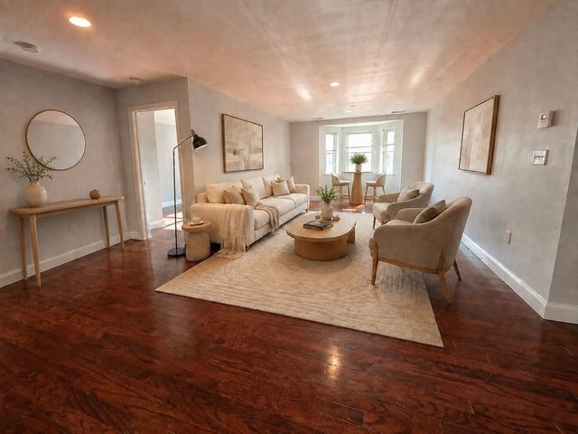 120 Wyllis Ave 222, Everett, MA 02149