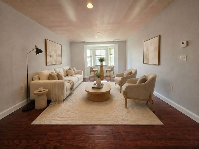 120 Wyllis Ave 222, Everett, MA 02149