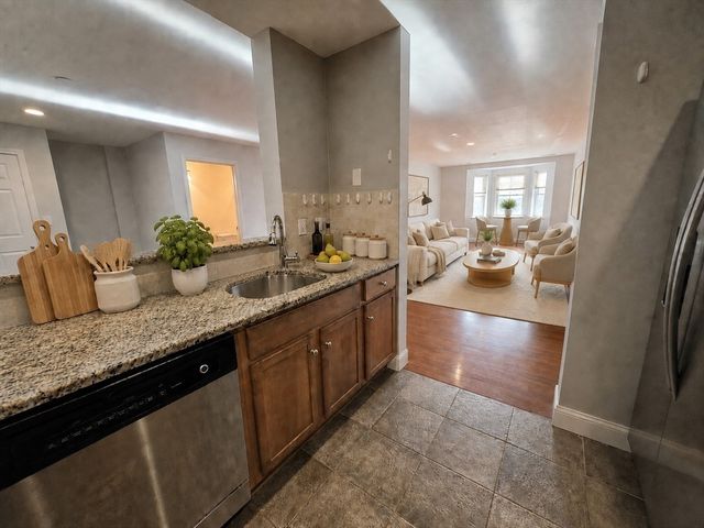 120 Wyllis Ave 222, Everett, MA 02149