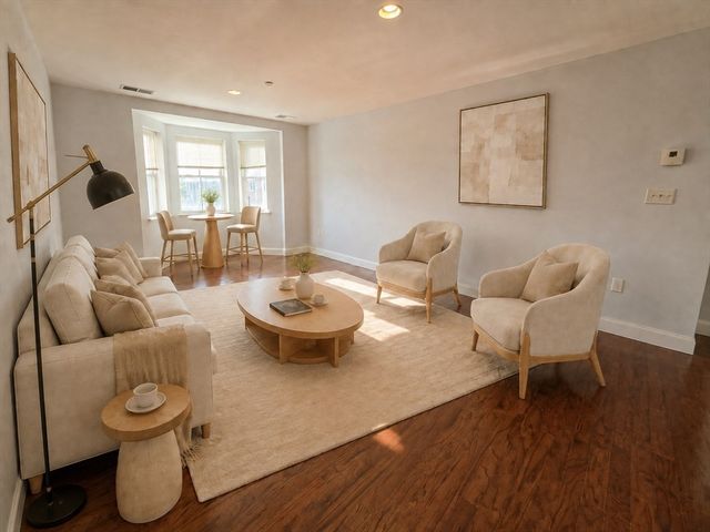120 Wyllis Ave 222, Everett, MA 02149