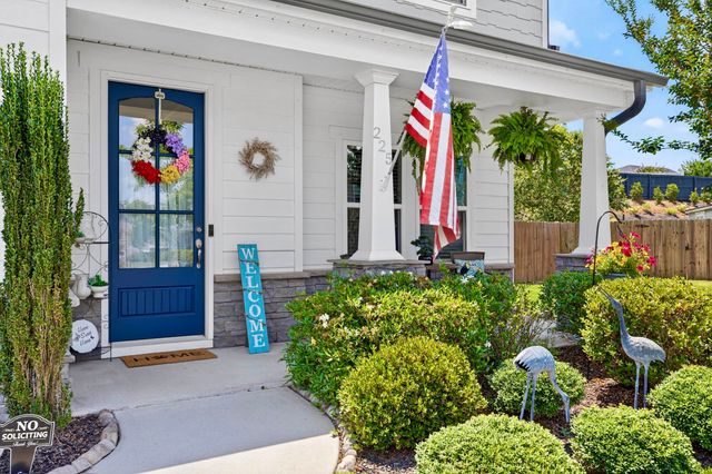 225 Grand River Lane, Simpsonville, SC 29681