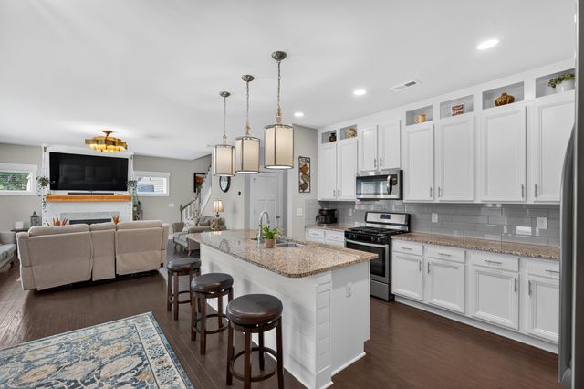 225 Grand River Lane, Simpsonville, SC 29681